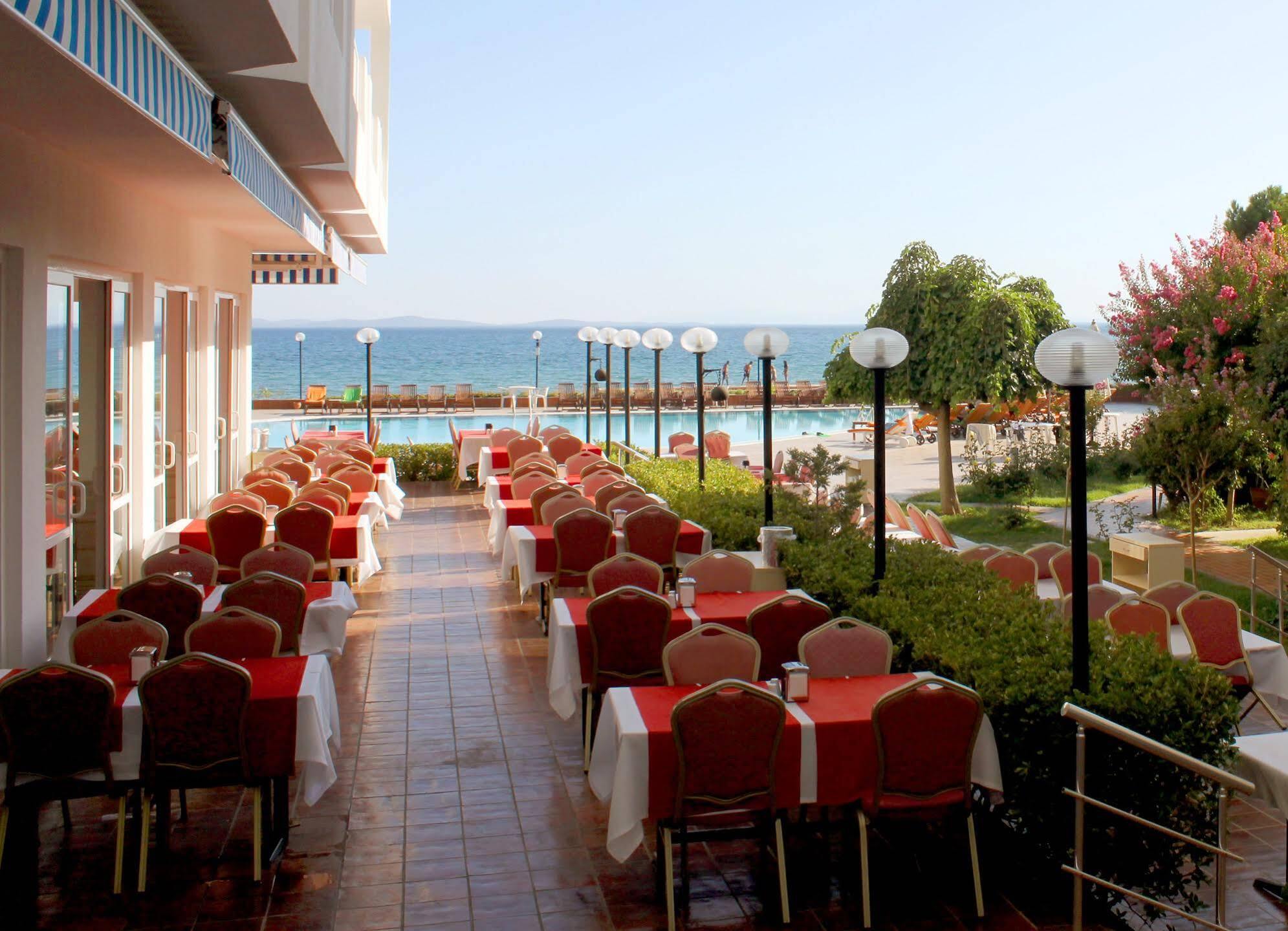 Rena Hotel Küçükkuyu Exterior foto